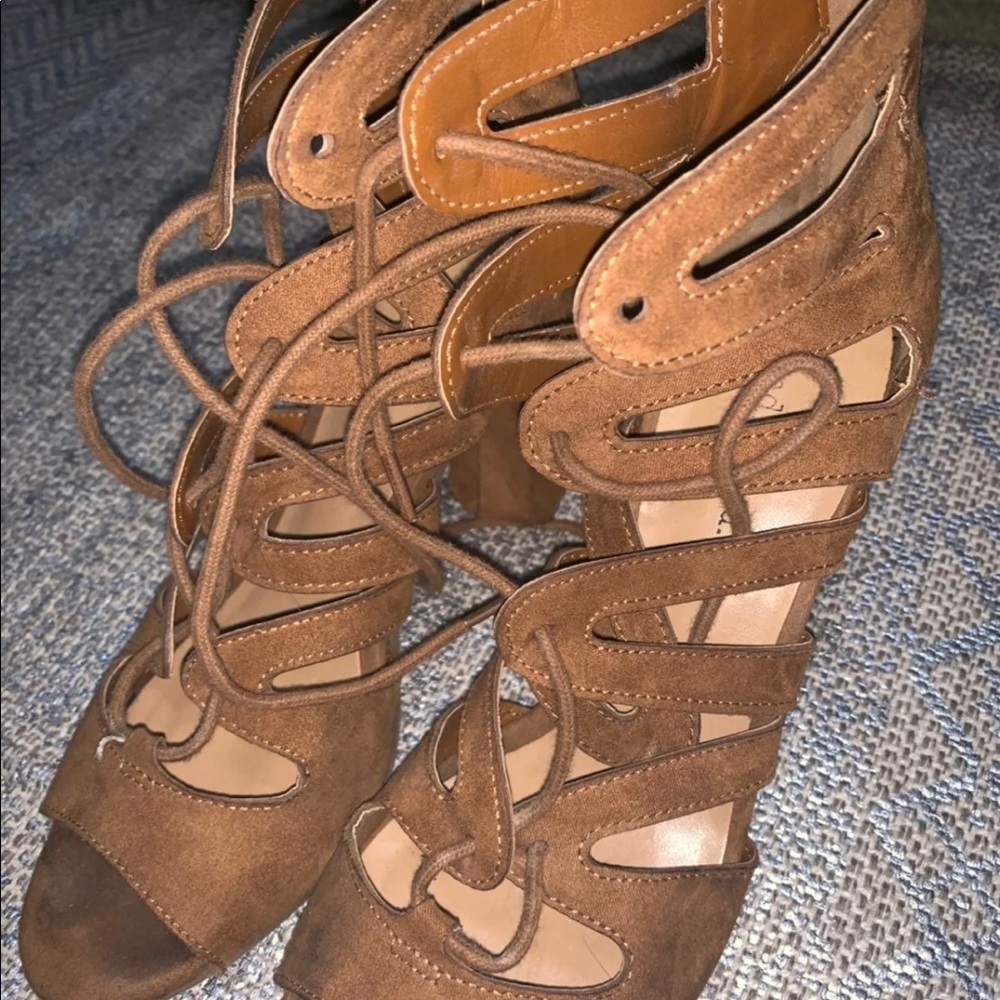 Heels - Picture 2 of 2